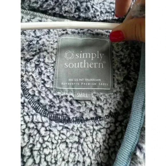 Simply Southern Fleece‎ Pullover - Picture 8 of 8